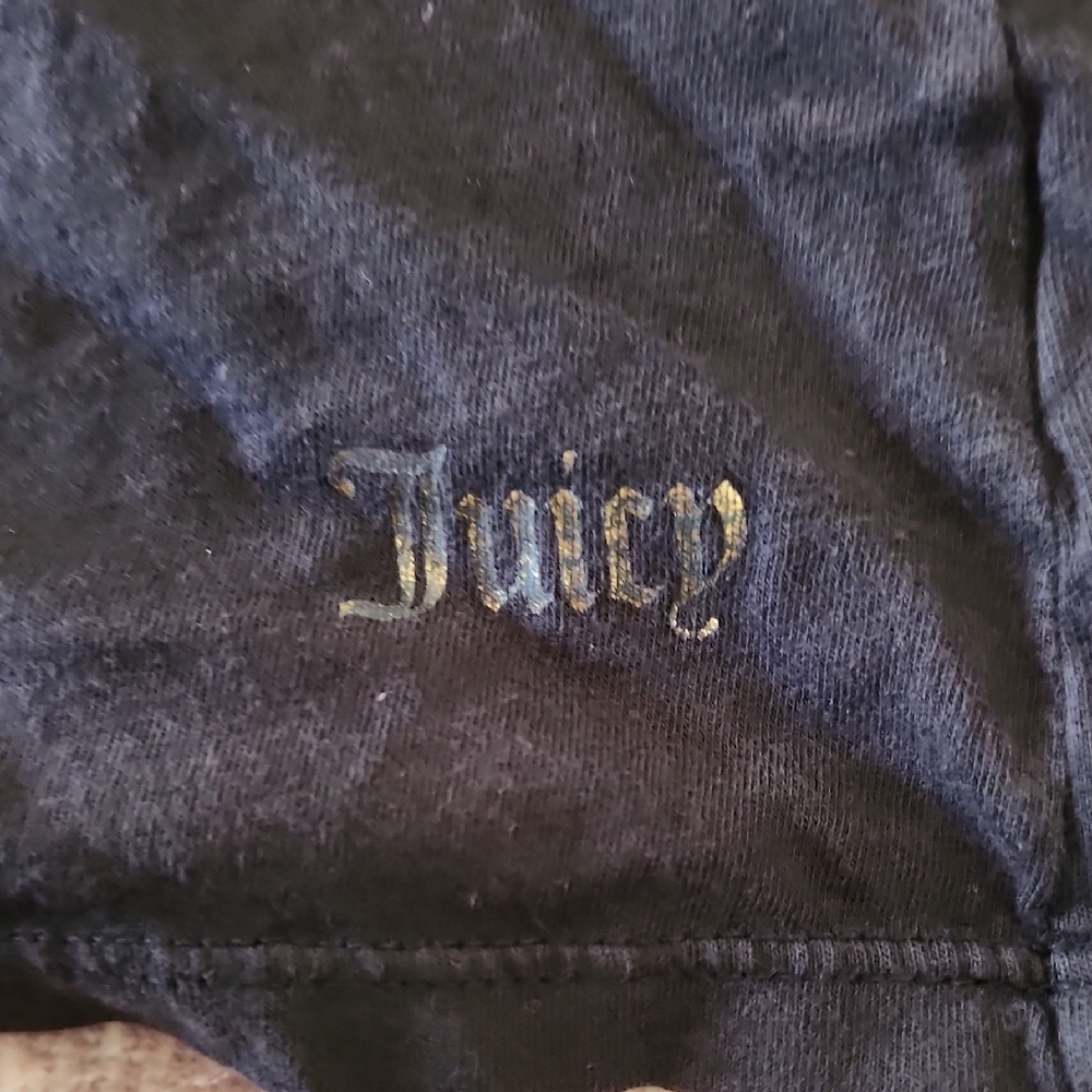 Juicy Couture Black Sleeveless Top with Pink Hashtag Graphic - Picture 4 of 8